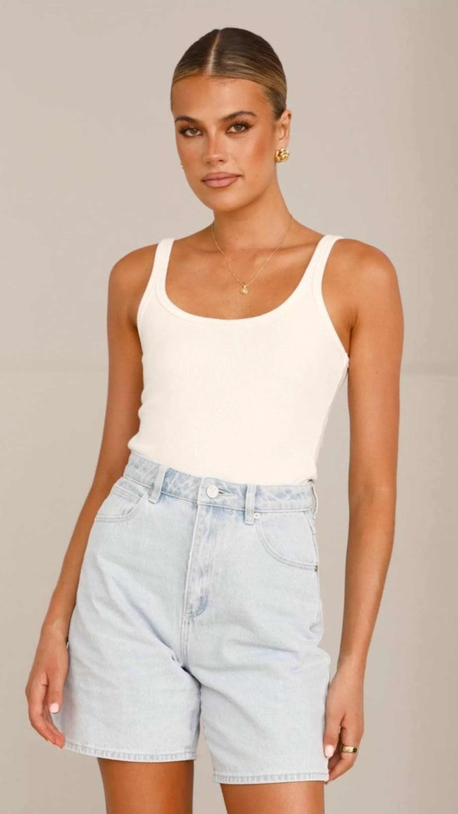 Abrand Carrie Short - | Billy J Hot