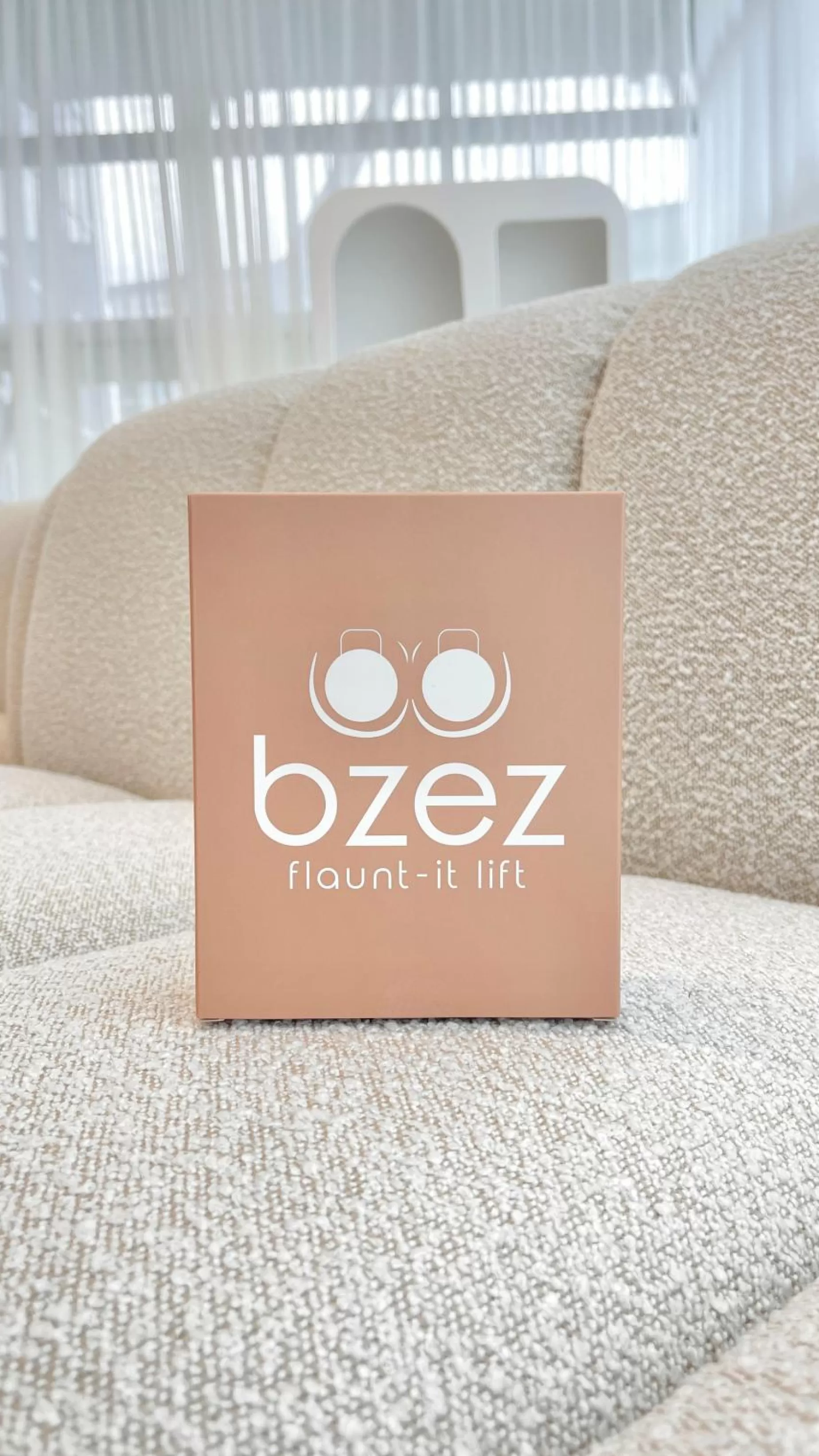 Bzez Flaunt - | Billy J Sale