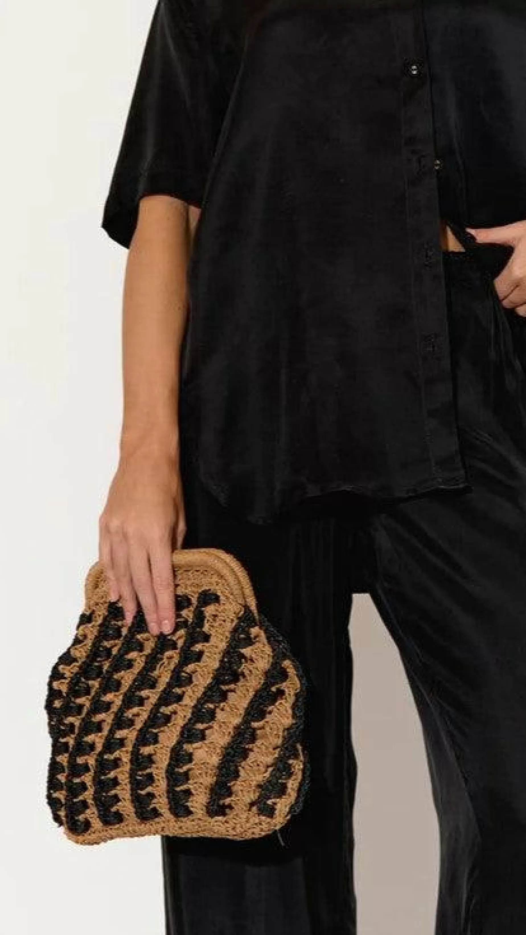 Eadie Crochet Weave Framed Clutch - | Billy J Fashion