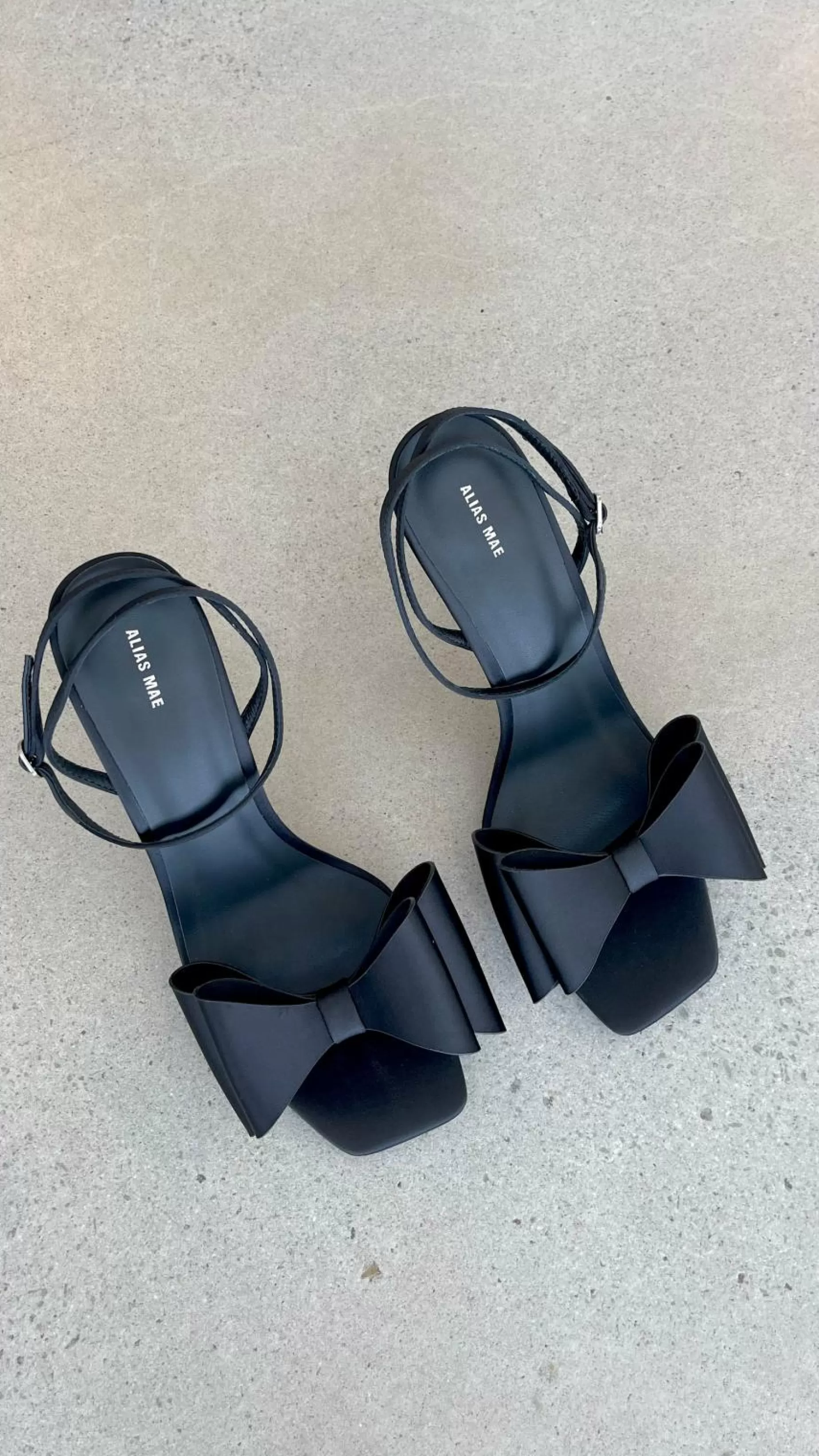 Gabby Heel - | Billy J Online