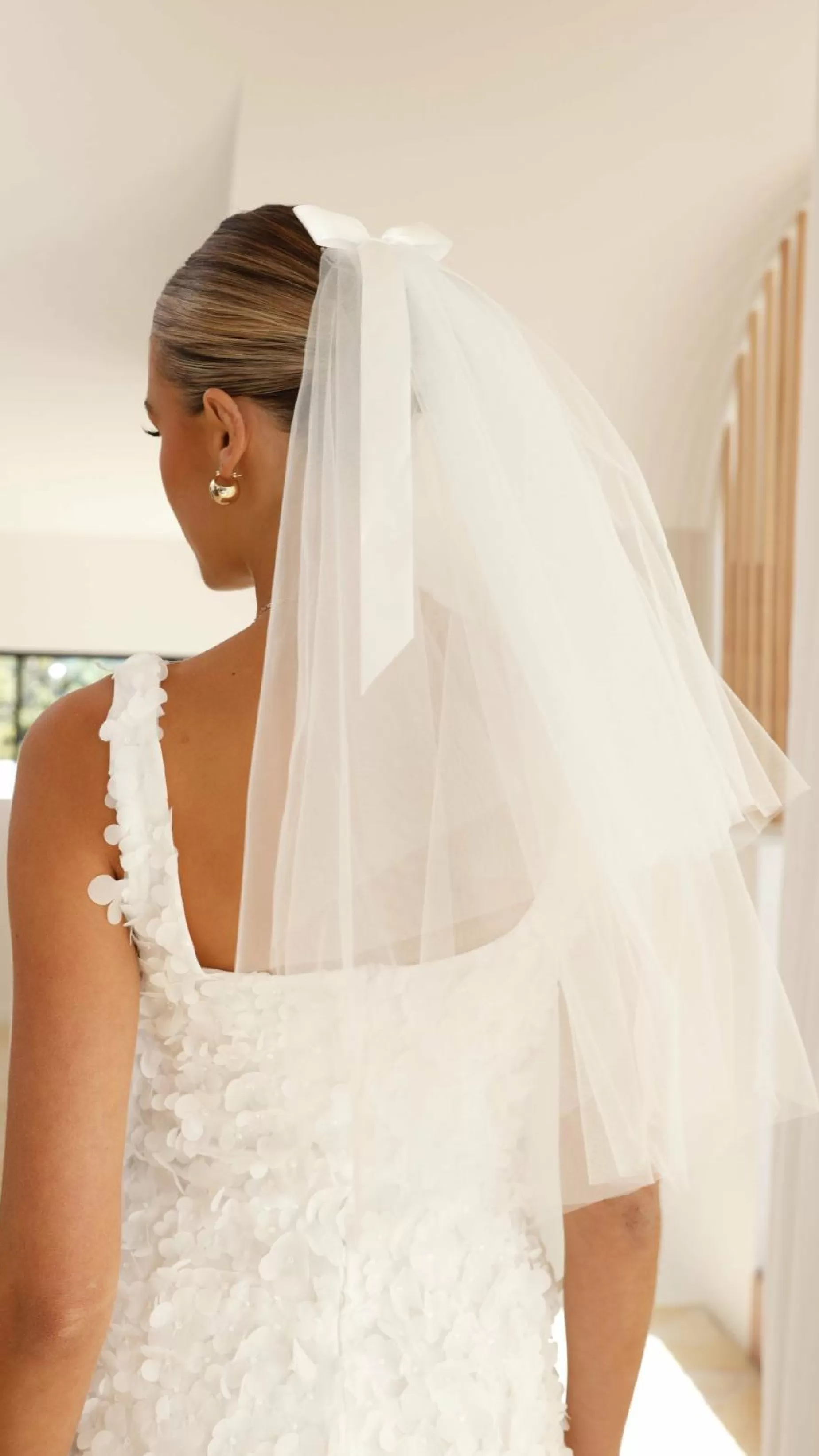 Love Is In The Air Veil - | Billy J Online