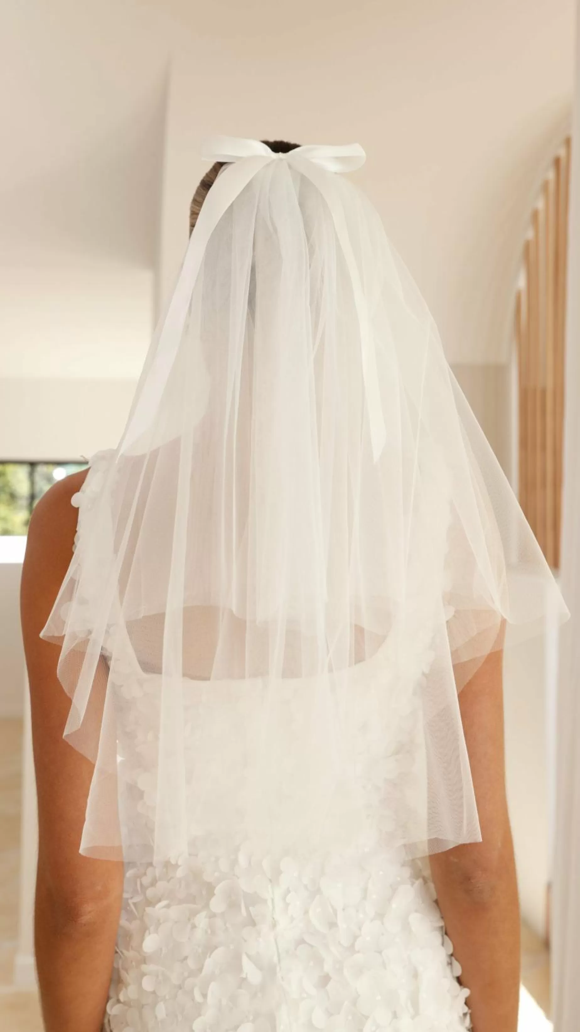 Love Is In The Air Veil - | Billy J Online