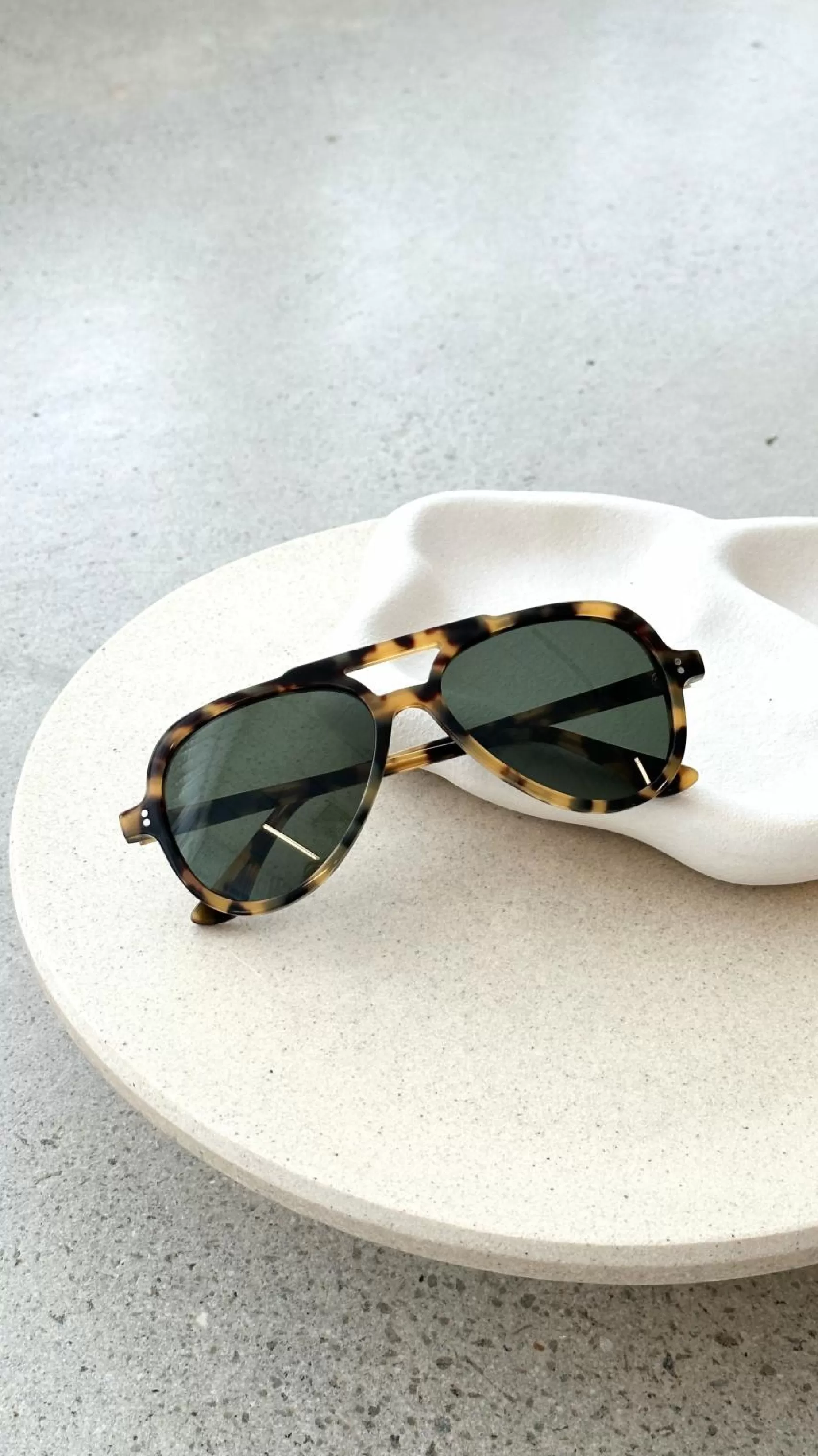 RC Caramel Aviator Sunglasses - | Billy J Best