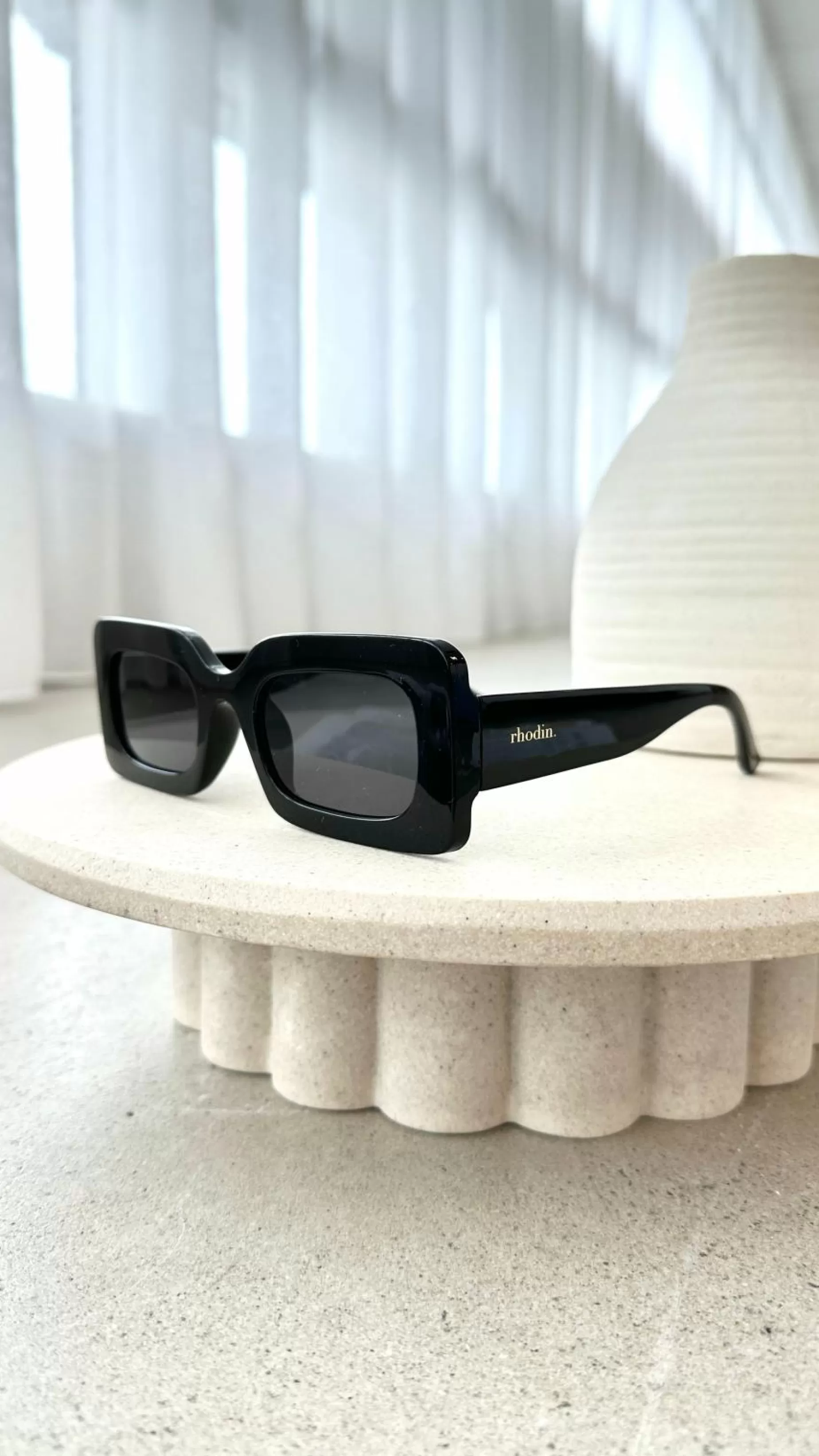RC Noir Beach Sunglasses - | Billy J Flash Sale