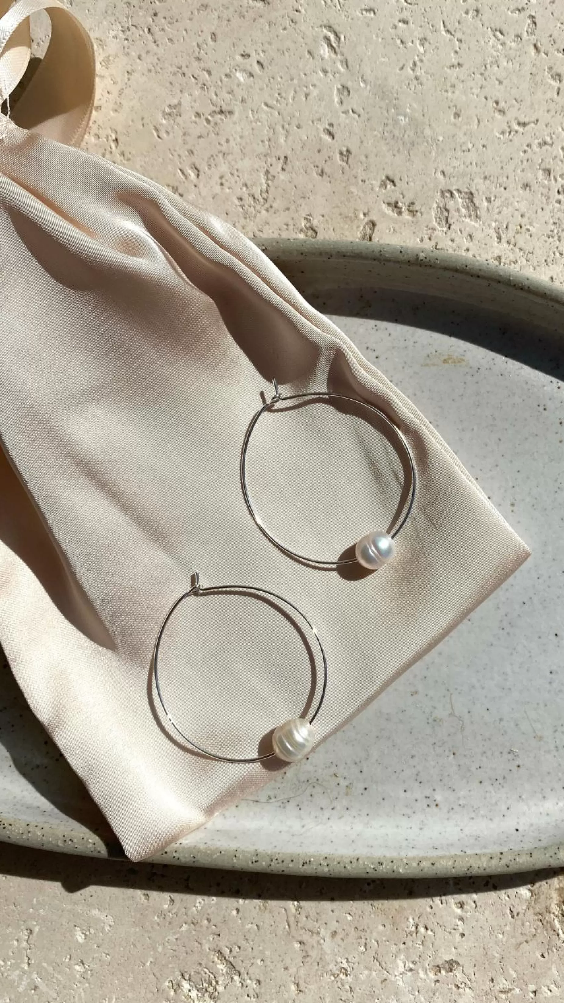 Simple Pearl Fine Wire Hoops - | Billy J Best Sale
