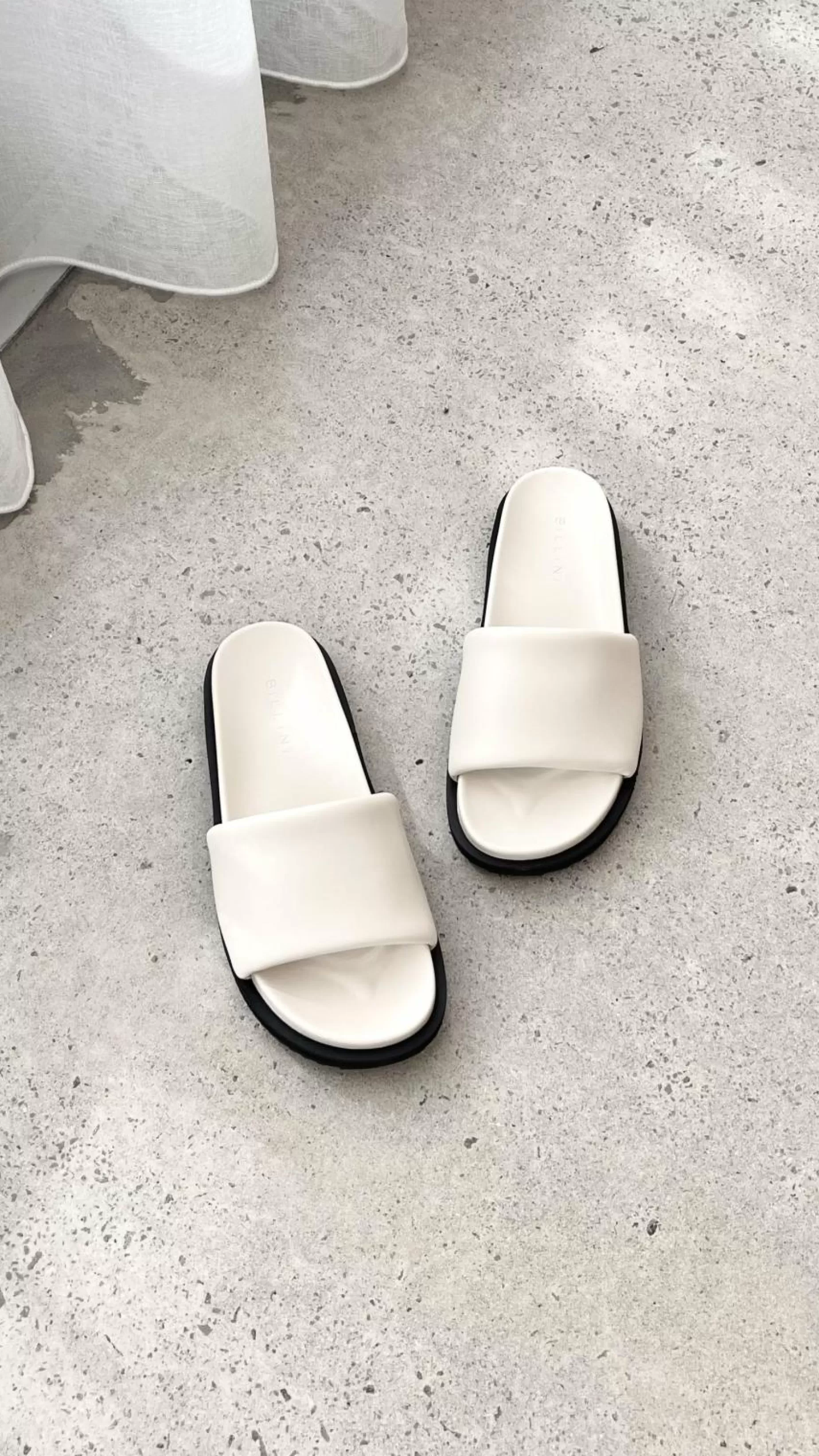Tiago Slide - | Billy J Shop
